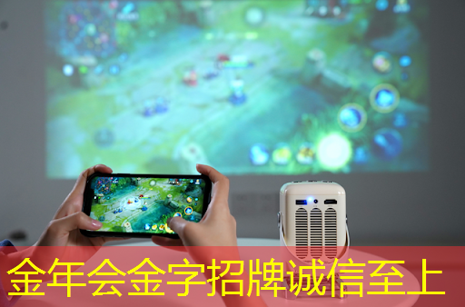 中国DeepSeek一炮而红，芯片股大跌